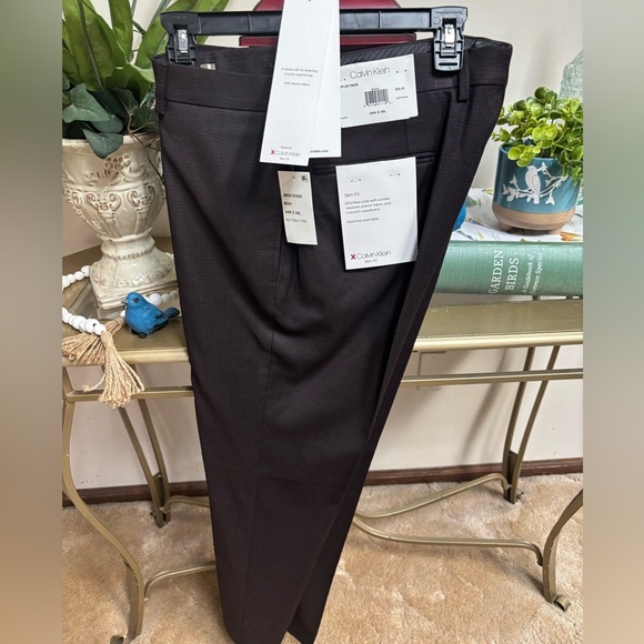 MENS CALVIN KLEIN CLASSIC SLIM FIT DARK GRAY WRINKLE FREE DRESS PANTS SZ 34X30 - Picture 3 of 11